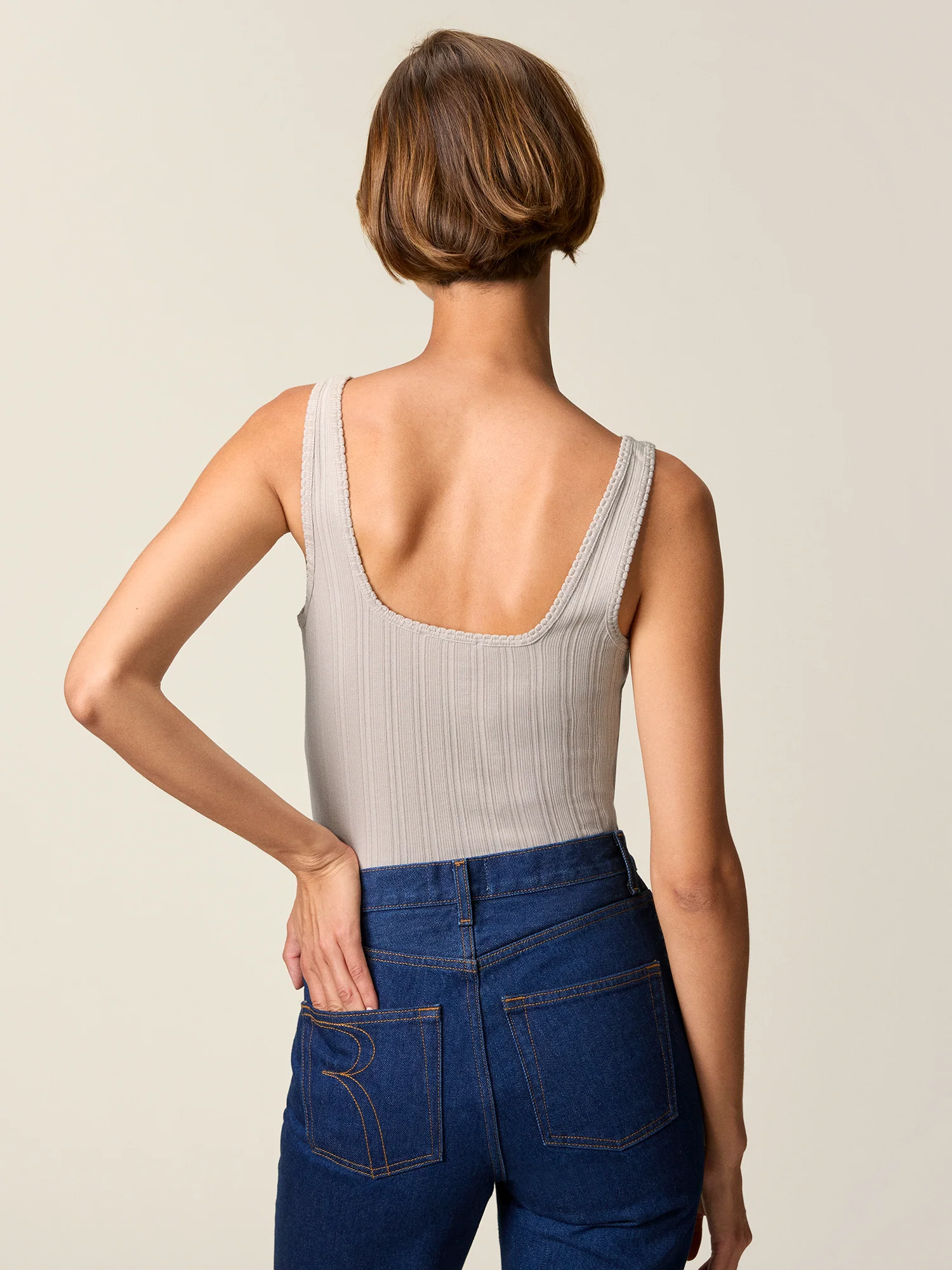 Top ANINA - Image 2